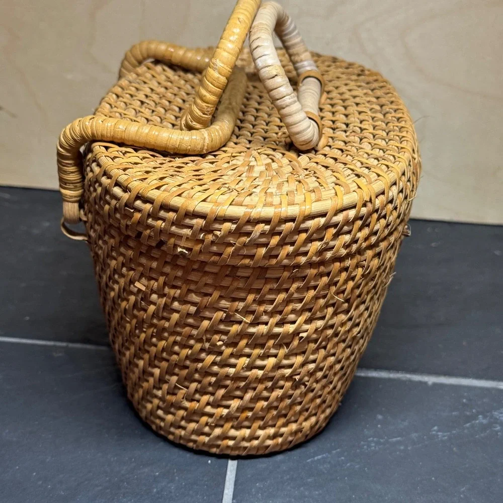 Vintage Hand Woven Rattan Wicker Basket w Lid & Dual Handles Oval Storage Spring